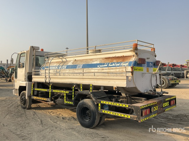 2002 Iveco Cargo 712 5000 L 4x2 Water Truck - Cisternové vozidlo: obrázek 4 2002 Iveco Cargo 712 5000 L 4x2 Water Truck - Cisternové vozidlo: obrázek 4