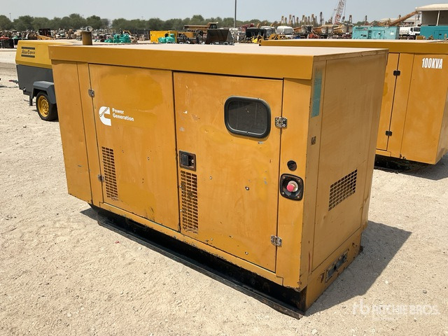 2005 Cummins C1105D5 100 kVA Skid-Mounted Generator Set - Elektrický generátor: obrázek 1 2005 Cummins C1105D5 100 kVA Skid-Mounted Generator Set - Elektrický generátor: obrázek 1