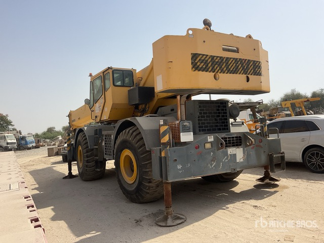 2007 Grove RT700E 55 ton 4x4x4 (Inoperable) Rough Terrain Crane - Terénní jeřáb: obrázek 3 2007 Grove RT700E 55 ton 4x4x4 (Inoperable) Rough Terrain Crane - Terénní jeřáb: obrázek 3