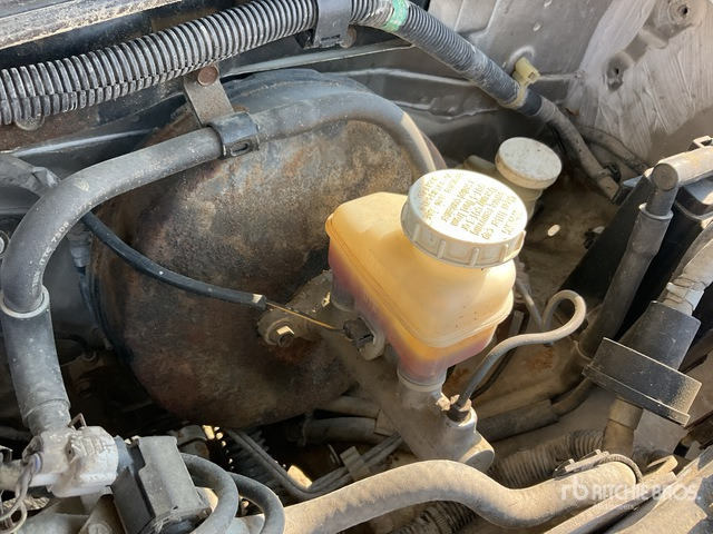 2007 Mitsubishi L200 4x2 Pickup - Pick-up: obrázek 4 2007 Mitsubishi L200 4x2 Pickup - Pick-up: obrázek 4