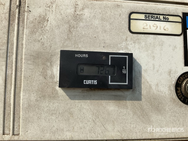 2007 Nifty-Lift 210SD 4WD Diesel Articulating Boom Lift - Kloubová plošina: obrázek 4 2007 Nifty-Lift 210SD 4WD Diesel Articulating Boom Lift - Kloubová plošina: obrázek 4