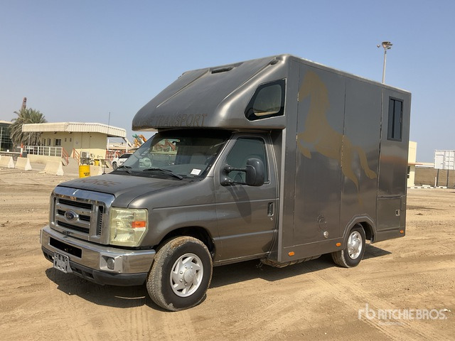 2008 Ford F-350 4x2 Horse Transporting Truck :Misc. Truck - Auto na přepravu koní: obrázek 1 2008 Ford F-350 4x2 Horse Transporting Truck :Misc. Truck - Auto na přepravu koní: obrázek 1
