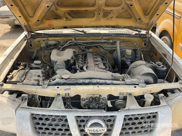 2008 Nissan 4x4 Crew Cab (Inoperable) Pickup - Pick-up: obrázek 5 2008 Nissan 4x4 Crew Cab (Inoperable) Pickup - Pick-up: obrázek 5