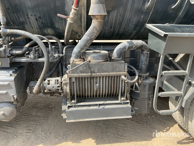 2008 Volvo FM400 6x4 20000 L Vacuum Tanker Truck - Čistič odpadových jam: obrázek 5 2008 Volvo FM400 6x4 20000 L Vacuum Tanker Truck - Čistič odpadových jam: obrázek 5