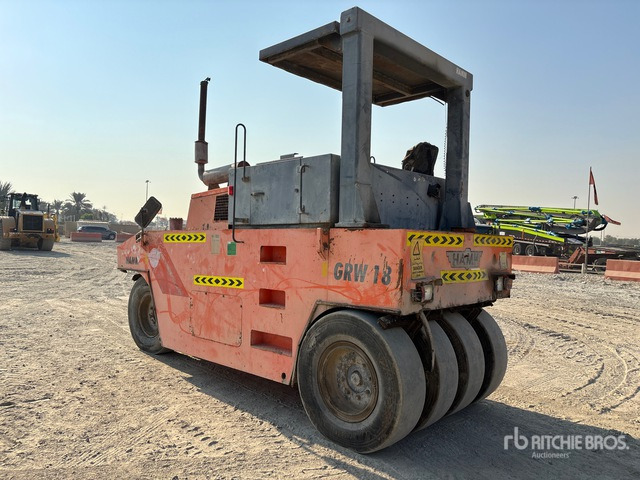 2009 Hamm GRW18 8 Wheel Pneumatic Roller - Pneumatikový válec: obrázek 2 2009 Hamm GRW18 8 Wheel Pneumatic Roller - Pneumatikový válec: obrázek 2