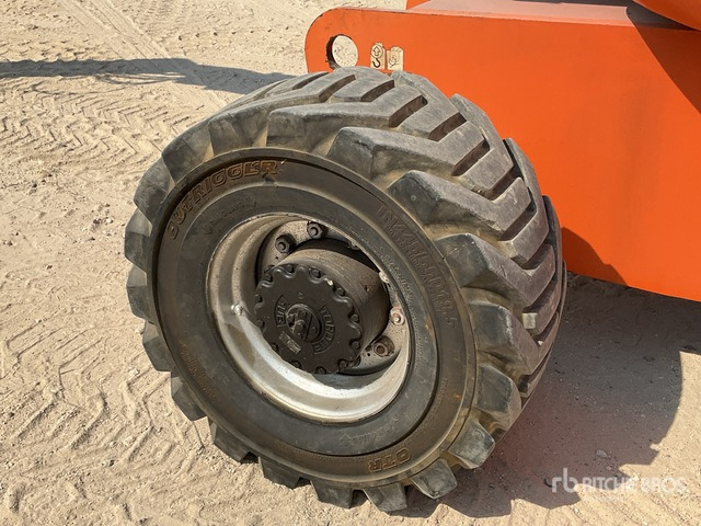 2010 JLG 800AJ 4WD Diesel Articulating Boom Lift - Kloubová plošina: obrázek 4 2010 JLG 800AJ 4WD Diesel Articulating Boom Lift - Kloubová plošina: obrázek 4