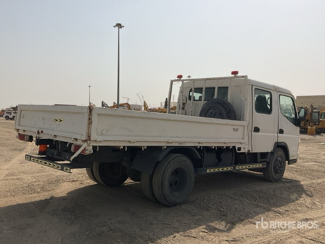 2010 Mitsubishi Canter 4x2 Crew Cab Flatbed Truck - Nákladní automobil valníkový/ Plošinový: obrázek 3 2010 Mitsubishi Canter 4x2 Crew Cab Flatbed Truck - Nákladní automobil valníkový/ Plošinový: obrázek 3