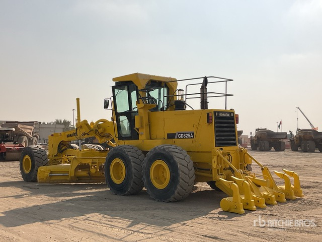 2011 Komatsu GD825A-2 Motor Grader - Grejdr: obrázek 2 2011 Komatsu GD825A-2 Motor Grader - Grejdr: obrázek 2