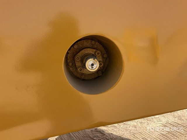 2012 Cat 740B Articulated Dump Truck - Kloubový sklápěč: obrázek 5 2012 Cat 740B Articulated Dump Truck - Kloubový sklápěč: obrázek 5