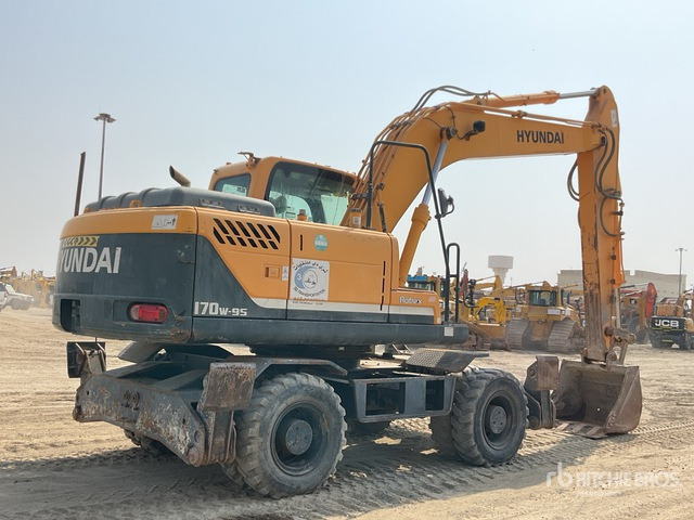 2013 Hyundai Robex 170W-9S - Kolesové rýpadlo: obrázek 4 2013 Hyundai Robex 170W-9S - Kolesové rýpadlo: obrázek 4