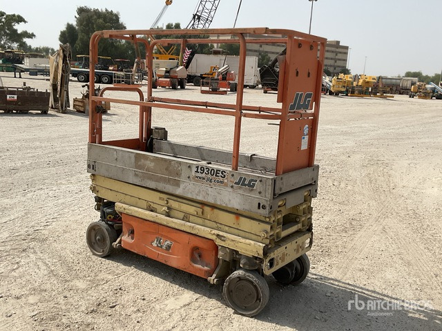2013 JLG 1930ES Electric Scissor Lift - Nůžková plošina: obrázek 2 2013 JLG 1930ES Electric Scissor Lift - Nůžková plošina: obrázek 2