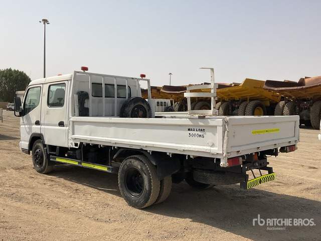 2014 Mitsubishi 4x2 Crew Cab Flatbed Truck - Nákladní automobil valníkový/ Plošinový: obrázek 3 2014 Mitsubishi 4x2 Crew Cab Flatbed Truck - Nákladní automobil valníkový/ Plošinový: obrázek 3