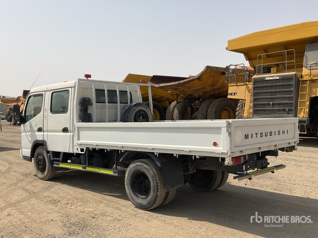 2014 Mitsubishi Canter 4x2 Crew Cab Flatbed Truck - Nákladní automobil valníkový/ Plošinový: obrázek 3 2014 Mitsubishi Canter 4x2 Crew Cab Flatbed Truck - Nákladní automobil valníkový/ Plošinový: obrázek 3