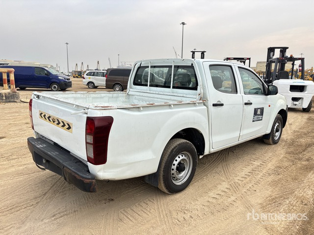 2015 Isuzu D-Max 4x2 Crew Cab Pickup - Pick-up: obrázek 3 2015 Isuzu D-Max 4x2 Crew Cab Pickup - Pick-up: obrázek 3