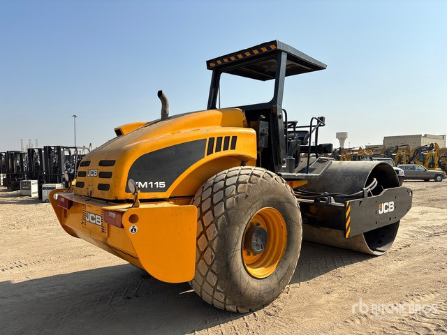 2016 JCB VM115D Smooth Drum Compactor - Kompaktor: obrázek 3 2016 JCB VM115D Smooth Drum Compactor - Kompaktor: obrázek 3