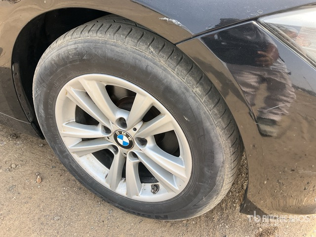 2017 BMW 318i Automobile - Osobní auto: obrázek 5 2017 BMW 318i Automobile - Osobní auto: obrázek 5