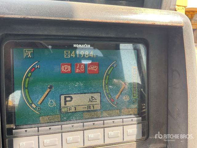 2017 Komatsu D155A-6 Crawler Dozer - Buldozer: obrázek 2 2017 Komatsu D155A-6 Crawler Dozer - Buldozer: obrázek 2