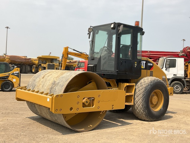 2018 Cat CS533E - Kompaktor: obrázek 1 2018 Cat CS533E - Kompaktor: obrázek 1