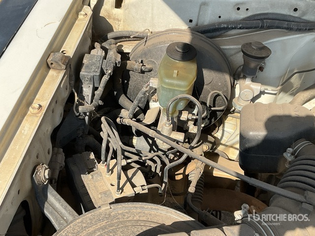 2018 Toyota Land Cruiser 78R 4x4 SUV - SUV: obrázek 4 2018 Toyota Land Cruiser 78R 4x4 SUV - SUV: obrázek 4