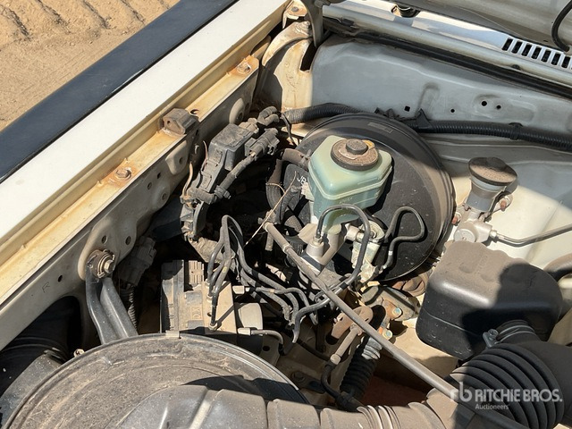 2018 Toyota Land Cruiser 78R 4x4 SUV - SUV: obrázek 4 2018 Toyota Land Cruiser 78R 4x4 SUV - SUV: obrázek 4