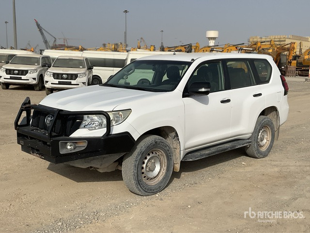 2018 Toyota Prado 150L 4x4 SUV - SUV: obrázek 2 2018 Toyota Prado 150L 4x4 SUV - SUV: obrázek 2