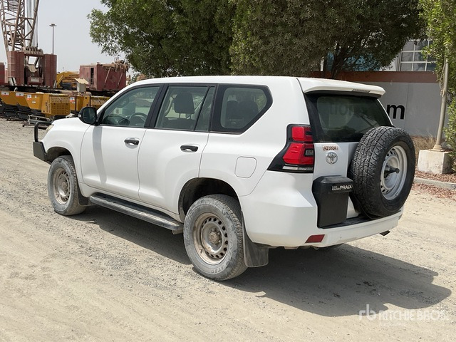2018 Toyota Prado 150L 4x4 SUV - SUV: obrázek 3 2018 Toyota Prado 150L 4x4 SUV - SUV: obrázek 3
