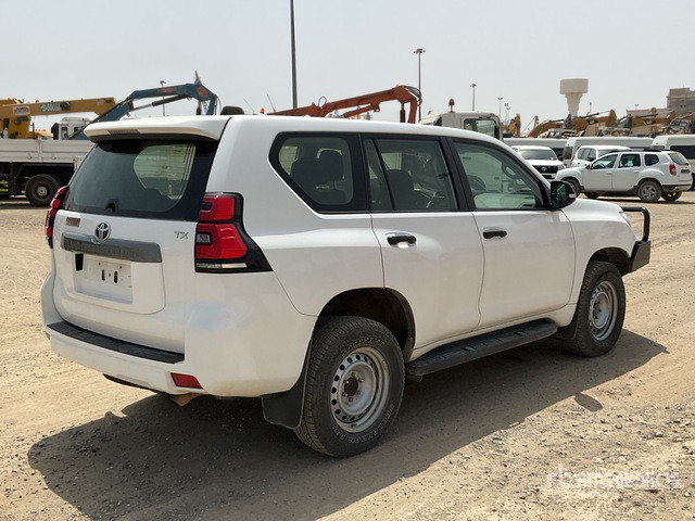 2018 Toyota Prado 150L 4x4 SUV - SUV: obrázek 4 2018 Toyota Prado 150L 4x4 SUV - SUV: obrázek 4