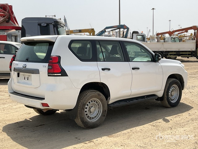 2018 Toyota Prado TX 150L 4x4 SUV - SUV: obrázek 3 2018 Toyota Prado TX 150L 4x4 SUV - SUV: obrázek 3