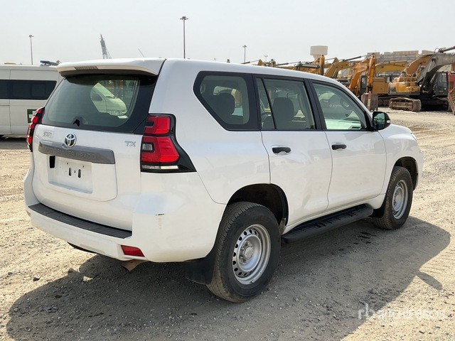 2018 Toyota Prado TX 150L 4x4 SUV - SUV: obrázek 3 2018 Toyota Prado TX 150L 4x4 SUV - SUV: obrázek 3