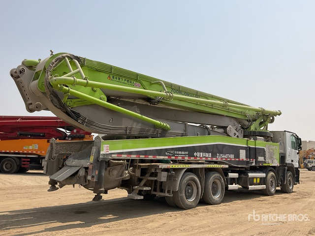 2019 Mercedes-Benz Actros 4141 2019 Zoomlion 56X-6RZ 56 m on 8 ... Concrete Pump Truck - Autočerpadlo: obrázek 5 2019 Mercedes-Benz Actros 4141 2019 Zoomlion 56X-6RZ 56 m on 8 ... Concrete Pump Truck - Autočerpadlo: obrázek 5