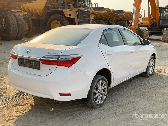 2019 Toyota Corolla - Osobní auto: obrázek 4 2019 Toyota Corolla - Osobní auto: obrázek 4