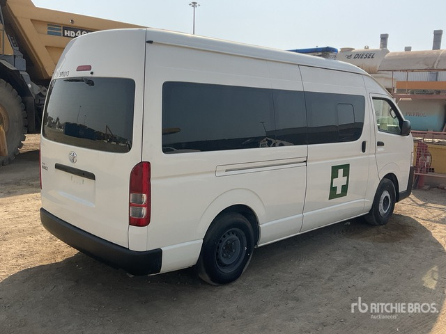 2022 Toyota Hiace High Roof 4x2 Ambulance - Pohotovostní vůz: obrázek 3 2022 Toyota Hiace High Roof 4x2 Ambulance - Pohotovostní vůz: obrázek 3