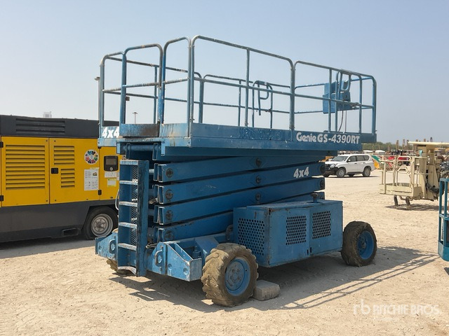 Genie GS4390 - Nůžková plošina: obrázek 5 Genie GS4390 - Nůžková plošina: obrázek 5