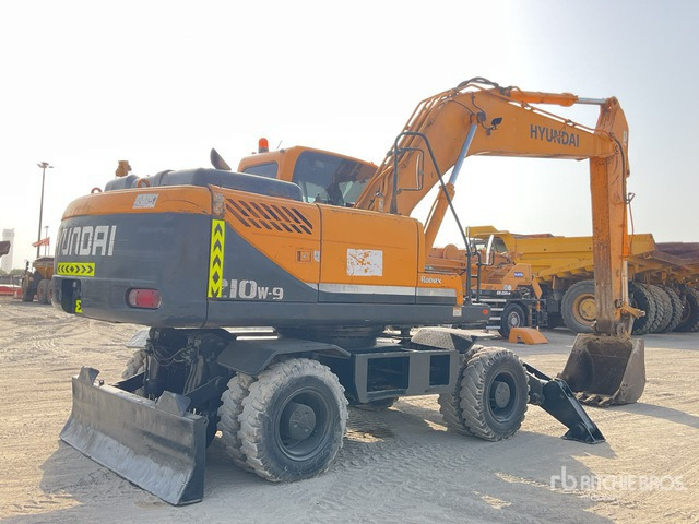 Hyundai Robex 210W-9S - Kolesové rýpadlo: obrázek 3 Hyundai Robex 210W-9S - Kolesové rýpadlo: obrázek 3