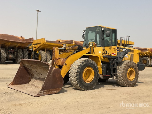 Komatsu WA380Z-6 - Kolový nakladač: obrázek 2 Komatsu WA380Z-6 - Kolový nakladač: obrázek 2