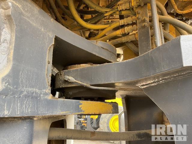Komatsu WA600-6 - Kolový nakladač: obrázek 5 Komatsu WA600-6 - Kolový nakladač: obrázek 5