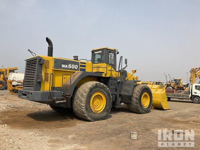 Komatsu WA600-6 Wheel Loader - Kolový nakladač: obrázek 3 Komatsu WA600-6 Wheel Loader - Kolový nakladač: obrázek 3