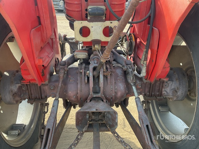 Massey Ferguson MF275 - Traktor: obrázek 5 Massey Ferguson MF275 - Traktor: obrázek 5