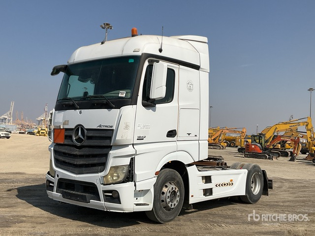 2012 Mercedes-Benz Actros 1842 4x2 S/A Sleeper Truck Tractor - Tahač: obrázek 1 2012 Mercedes-Benz Actros 1842 4x2 S/A Sleeper Truck Tractor - Tahač: obrázek 1
