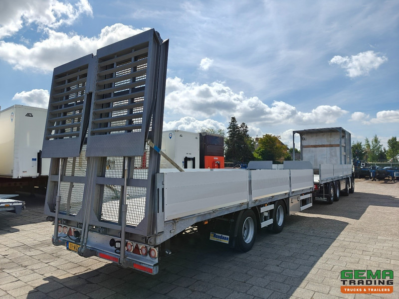 DAF CF 430 FAX 8x2/6 Dagcabine Euro6D - Machine Transporter + 2assige Aanhanger - Hydraulische Rampen - Afneembare 10.000L WaterTank - 20.000km! Origineel - Přepravník automobilů: obrázek 3 DAF CF 430 FAX 8x2/6 Dagcabine Euro6D - Machine Transporter + 2assige Aanhanger - Hydraulische Rampen - Afneembare 10.000L WaterTank - 20.000km! Origineel - Přepravník automobilů: obrázek 3