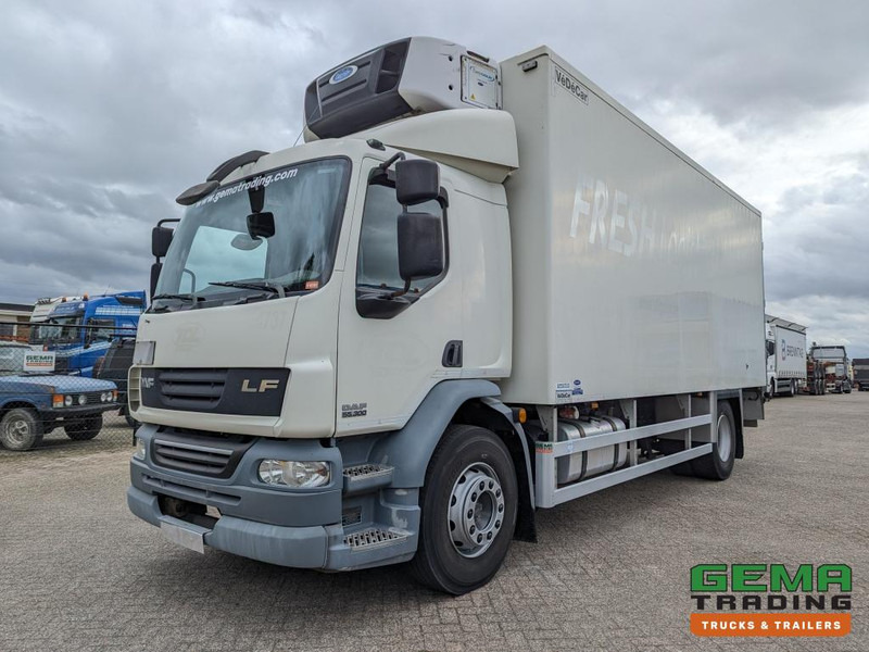 DAF FA LF55.300 4x2 Sleepcab 18T Euro5 Koel-VriesBak 6.45m + Carrier Supra 750 - Laadklep 1500KG  (V781) - Izotermický nákladní automobil: obrázek 1 DAF FA LF55.300 4x2 Sleepcab 18T Euro5 Koel-VriesBak 6.45m + Carrier Supra 750 - Laadklep 1500KG  (V781) - Izotermický nákladní automobil: obrázek 1