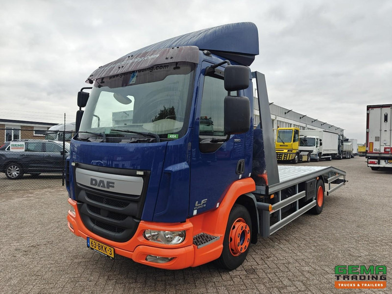 DAF LF 180 FA 4x2 Dagcab Euro6C - Oprijwagen/Machine transporter 5.3m + Lier 5900kg - Trekhaak - 09/2026 APK - NieuweOPbouw! - Přepravník automobilů: obrázek 1 DAF LF 180 FA 4x2 Dagcab Euro6C - Oprijwagen/Machine transporter 5.3m + Lier 5900kg - Trekhaak - 09/2026 APK - NieuweOPbouw! - Přepravník automobilů: obrázek 1