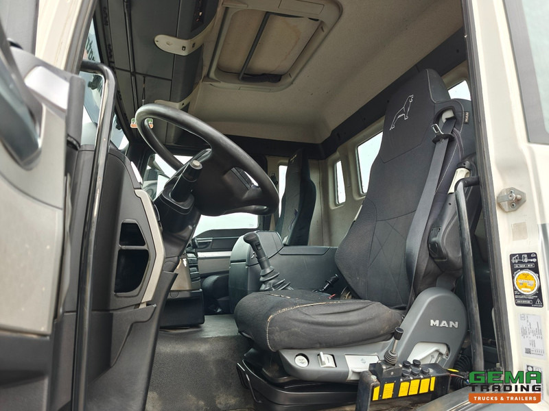 MAN TGS-TGX 26.440 6x4 Dagcabine Euro5 - AJK 20T HaakarmSysteem - Volledig Bladgeveerd - Naafreductie - Handgeschakeld - Hákový nosič kontejnerů: obrázek 5 MAN TGS-TGX 26.440 6x4 Dagcabine Euro5 - AJK 20T HaakarmSysteem - Volledig Bladgeveerd - Naafreductie - Handgeschakeld - Hákový nosič kontejnerů: obrázek 5