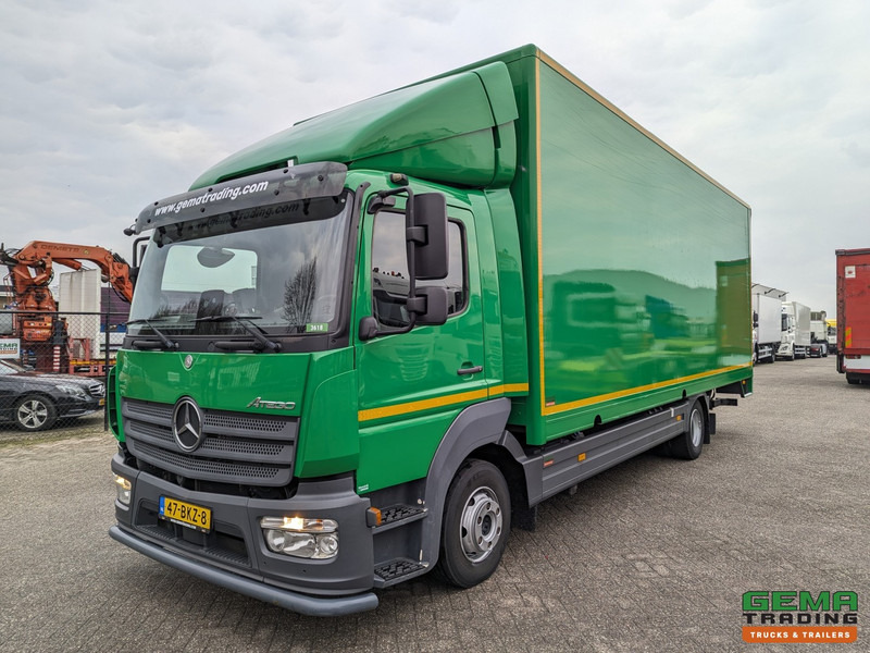 Mercedes-Benz Atego 1018 4x2 Dagcabine Euro6 - GeslotenBak 7M - Laadklep 1500KG - Zijdeur - 07/2025APK - Skříňový nákladní auto: obrázek 2 Mercedes-Benz Atego 1018 4x2 Dagcabine Euro6 - GeslotenBak 7M - Laadklep 1500KG - Zijdeur - 07/2025APK - Skříňový nákladní auto: obrázek 2