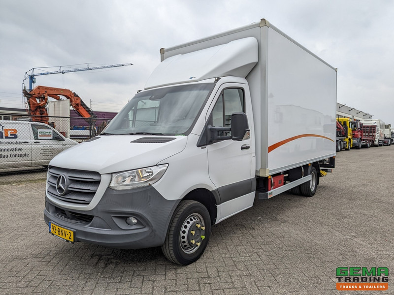 Mercedes-Benz Sprinter 517 CDI 4x2 Euro6D - Gesloten Bak 4.2M + Laadklep 1000KG - Automaat - 10/2025APK - Dodávka skřín: obrázek 1 Mercedes-Benz Sprinter 517 CDI 4x2 Euro6D - Gesloten Bak 4.2M + Laadklep 1000KG - Automaat - 10/2025APK - Dodávka skřín: obrázek 1