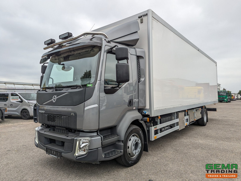 Volvo FL 250 4x2 Dagcab Euro6 - Camper/Kantoor - NIEUW - Toilet - Airco's - Verwarming - Nákladní auto: obrázek 1 Volvo FL 250 4x2 Dagcab Euro6 - Camper/Kantoor - NIEUW - Toilet - Airco's - Verwarming - Nákladní auto: obrázek 1
