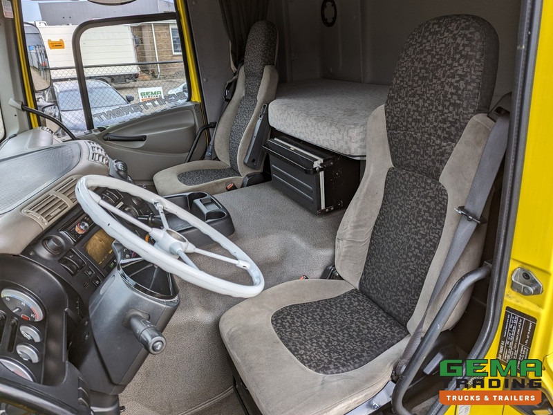 DAF FT CF85.360 4x2 Sleepcab Euro5 PTO Prep - 3-Spaaks stuur - Side Skirts - NATO (T1327) - Tahač: obrázek 5 DAF FT CF85.360 4x2 Sleepcab Euro5 PTO Prep - 3-Spaaks stuur - Side Skirts - NATO (T1327) - Tahač: obrázek 5