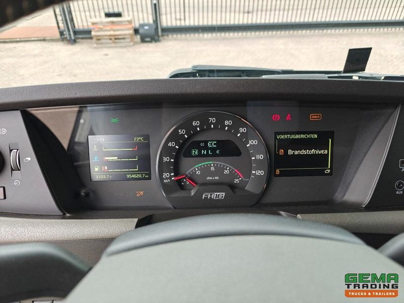 Skříňový nákladní auto Volvo FH16-750 6x2 Globetrotter XL Euro6C - VEB+ - Volume Combi - Dubbele Tanks - IparkCool - SMARTTacho V2 - 07/2026 APK: obrázek 16 Skříňový nákladní auto Volvo FH16-750 6x2 Globetrotter XL Euro6C - VEB+ - Volume Combi - Dubbele Tanks - IparkCool - SMARTTacho V2 - 07/2026 APK: obrázek 16