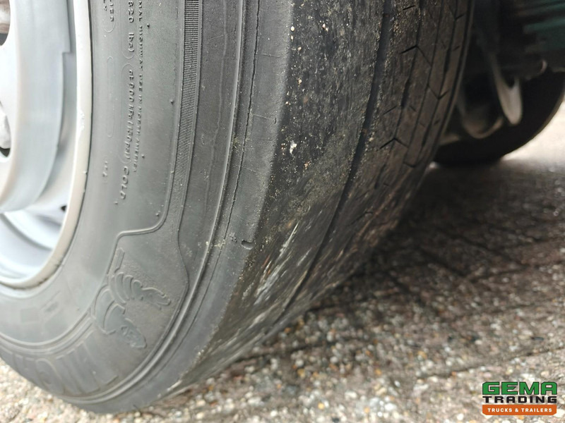 Skříňový nákladní auto Volvo FH16-750 6x2 Globetrotter XL Euro6C - VEB+ - Volume Combi - Dubbele Tanks - IparkCool - SMARTTacho V2 - 07/2026 APK: obrázek 20 Skříňový nákladní auto Volvo FH16-750 6x2 Globetrotter XL Euro6C - VEB+ - Volume Combi - Dubbele Tanks - IparkCool - SMARTTacho V2 - 07/2026 APK: obrázek 20