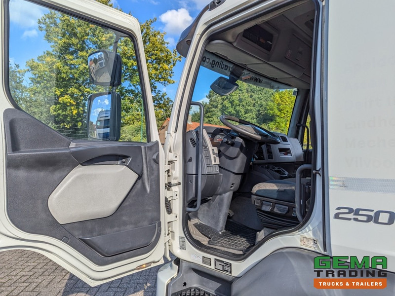 Skříňový nákladní auto Volvo FL250 4x2 Daycab Euro6 GeslotenBak 7.25M + Laadklep 2000KG - HH Vloer: obrázek 13